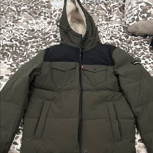 Levi's Men's Green and Black Puffer Jacket